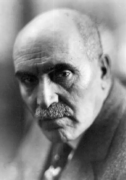 Panos Terlemezian
